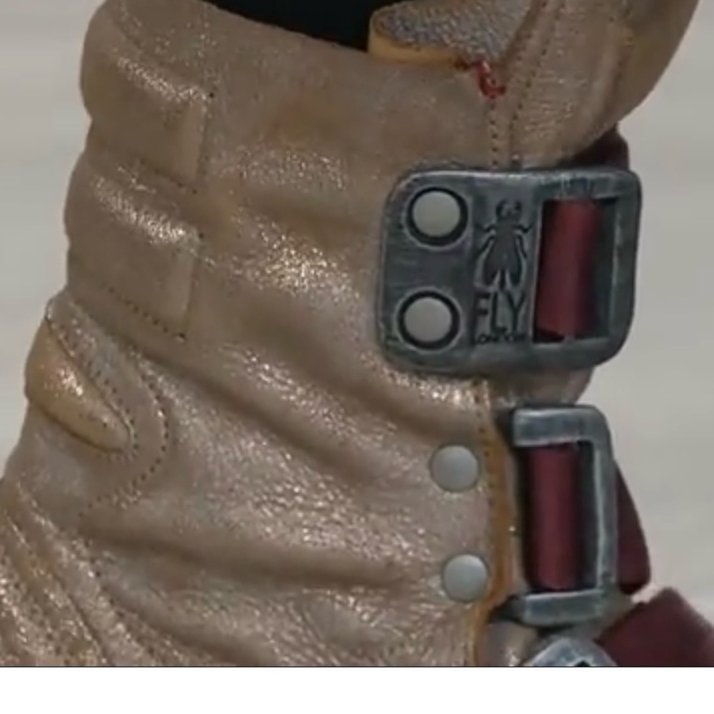 NWT Fly London, Stif metallic boot, size 42. SUPER COOL! - Picture 9 of 9
